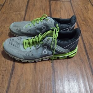 On Clouds Sneakers 10.5